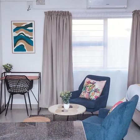 Omi'S Wholesome Apartment Mthatha Buitenkant foto